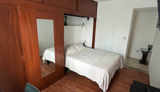 Habitación Económica Coyoacán Entrada Privada in Mexico City