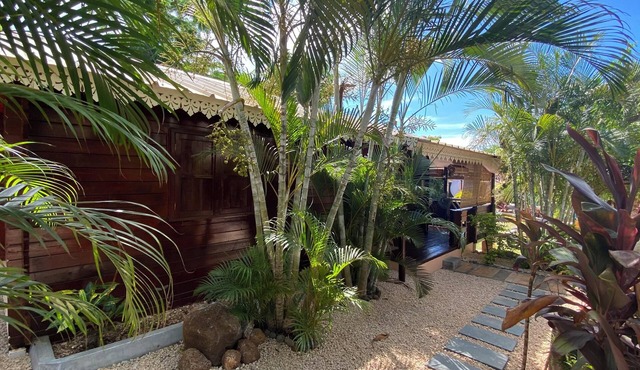 Homerez - Charming House in Albion with Shared Pool