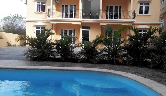 Homerez - Modern Apartment in Pereybere, 80sqm + Pool