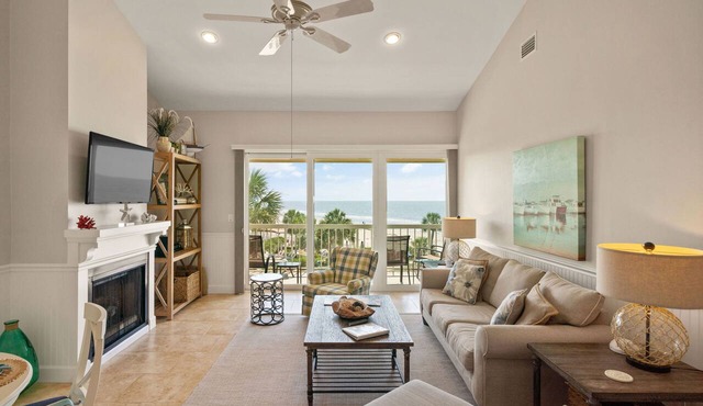 King & Prince Oceanfront South Villa with Beach and Resort Amenities in St. Simons Island