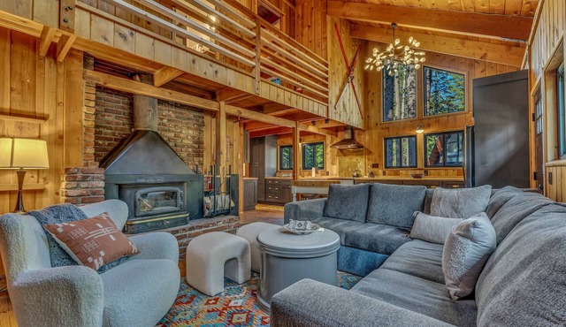 Laid-Back Tahoe Stay | Near to Lake & EV Charger! in Homewood