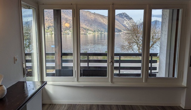 Lake Lugano Villa · Garden & Pergola · Garage · 2 Min Walk to Swim in Brusino Arsizio