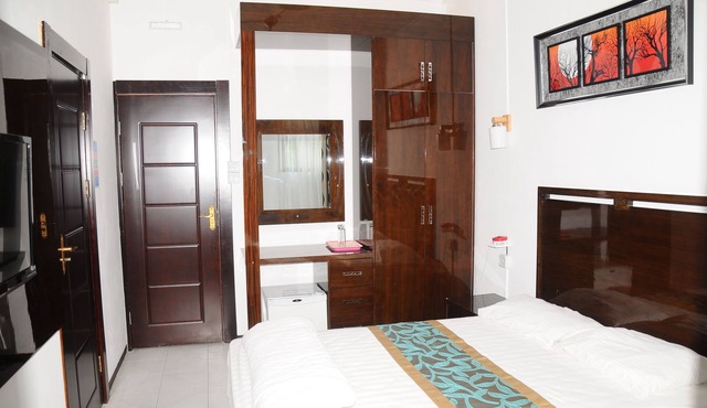 Le Flamboyant Hotel