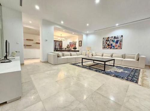 Luxurious 7-Bedroom Villa in La Marsa, Tunisia - Modern Comfort Elegance