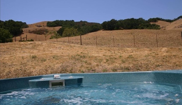 Luxurious Heavenly Cayucos 850 acre Ranch Home/8 bd/7ba/Pool/Tennis/Fishing. in Cayucos