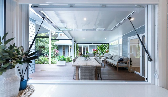 Luxury Coastal Group Retreat 6 Beds 3 Dwellings 4 Baths in Pearl Beach