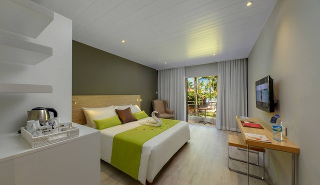 Mauricia Beachcomber Resort & Spa