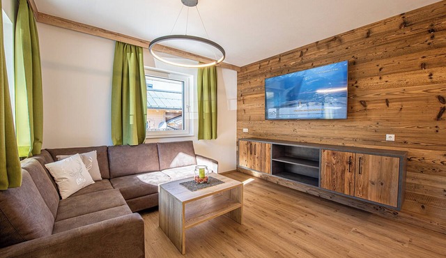 Modern apartment with mountain view, sauna, and close to the slopes in Krimml