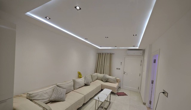 Nabeul: Luxury 4-Bedroom Home by the Sea with 3 Terraces