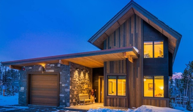 NEW! 7 Rolling Ridge 6-Bedroom Home with Mountain view in Big Sky