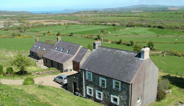 Remote Peaceful Cottage. Great for families. Panoramic Views & Skies. Fresh Air. in St. Nicholas