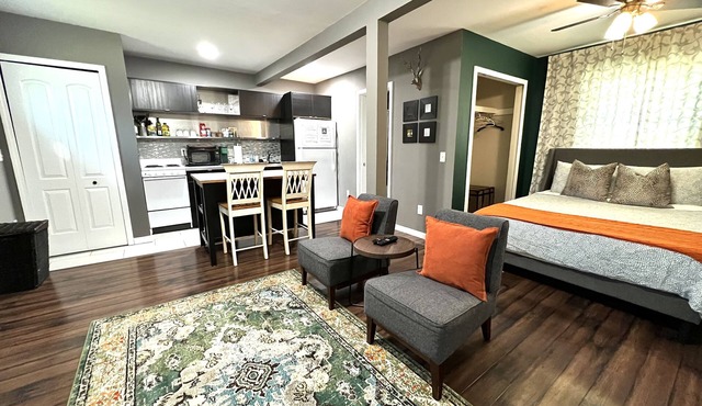 Sanctuary Studio - Pets Welcome! in Ferndale