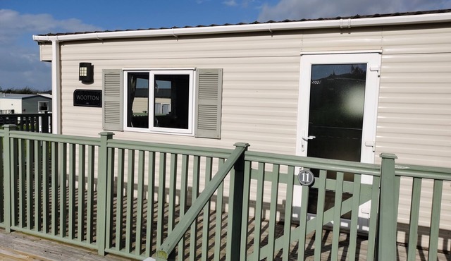 Snowdonia Sunbeach Holiday Sea and Mountain view in Llwyngwril