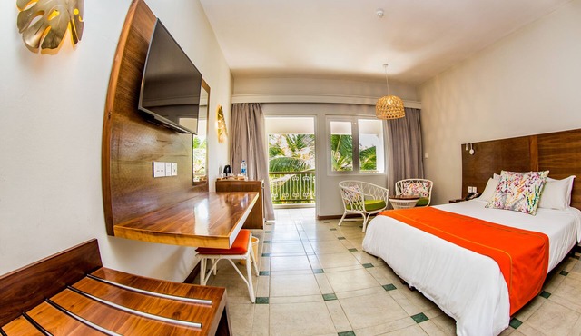 Tarisa Resort