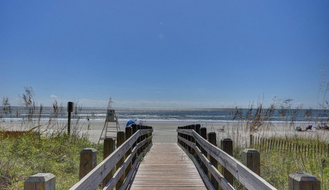 Tropical Paradise! New Summer Discounts! in North Myrtle Beach
