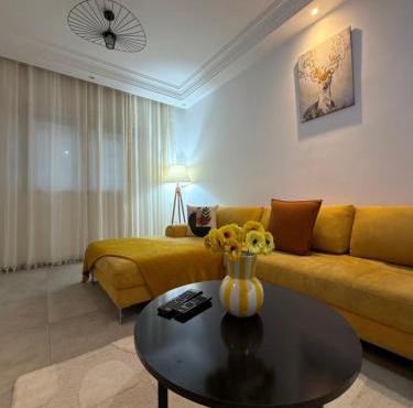 Tunis Ain Zaghouen - spacious Italian Style Apartment