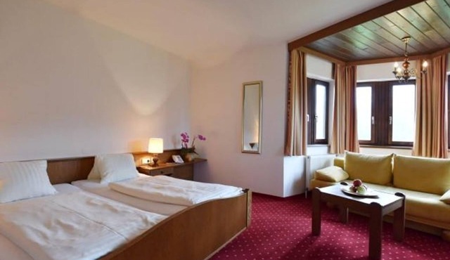Valley view room with shower or bath, WC - Hotel-Restaurant Stigenwirth in Krakauhintermühlen