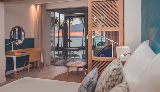 Victoria Beachcomber Resort & Spa