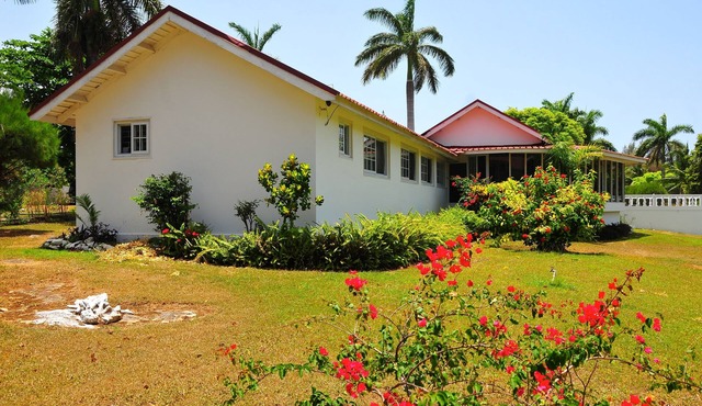 VILLA PATIENTLY WAITING - A DIAMOND LISTED RENTAL - A NORTH COAST JAMAICAN GEM in Ohco Rios
