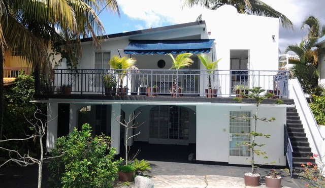 Villa Rosa- -2 Apartments With Outdoor Pool 100m Away From The Beach