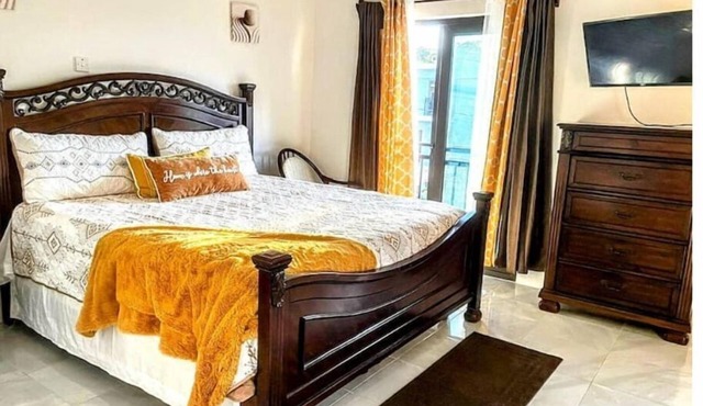 Wynter'sEscape! 2BR w/pool & beach access near PuertoSeco Beach! w/24-hrsecurity in Discovery Bay