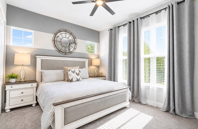 Minutes to Disney! Private Heated Pool | Themed Rooms | End-Unit Townhome in Festival Resort in Davenport