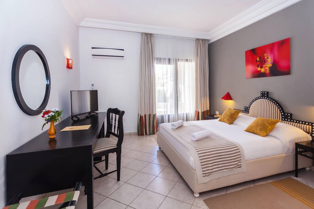 Playa Sidi Mehrez Hotel | Le Petit Palais