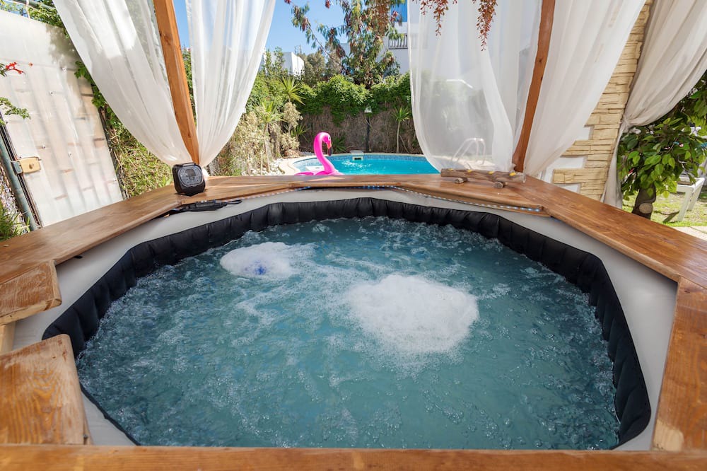 Hammamet House | Have breakfast by the pool every day