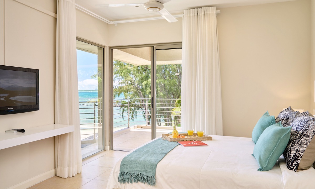 Pointe aux Biches Apartment | Bon Azur Beachfront Suites & Penthouses with LOV