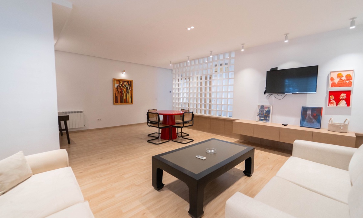 Les Berges du Lac Apartment | Lake City | 1BR Design Apt · Berges du Lac