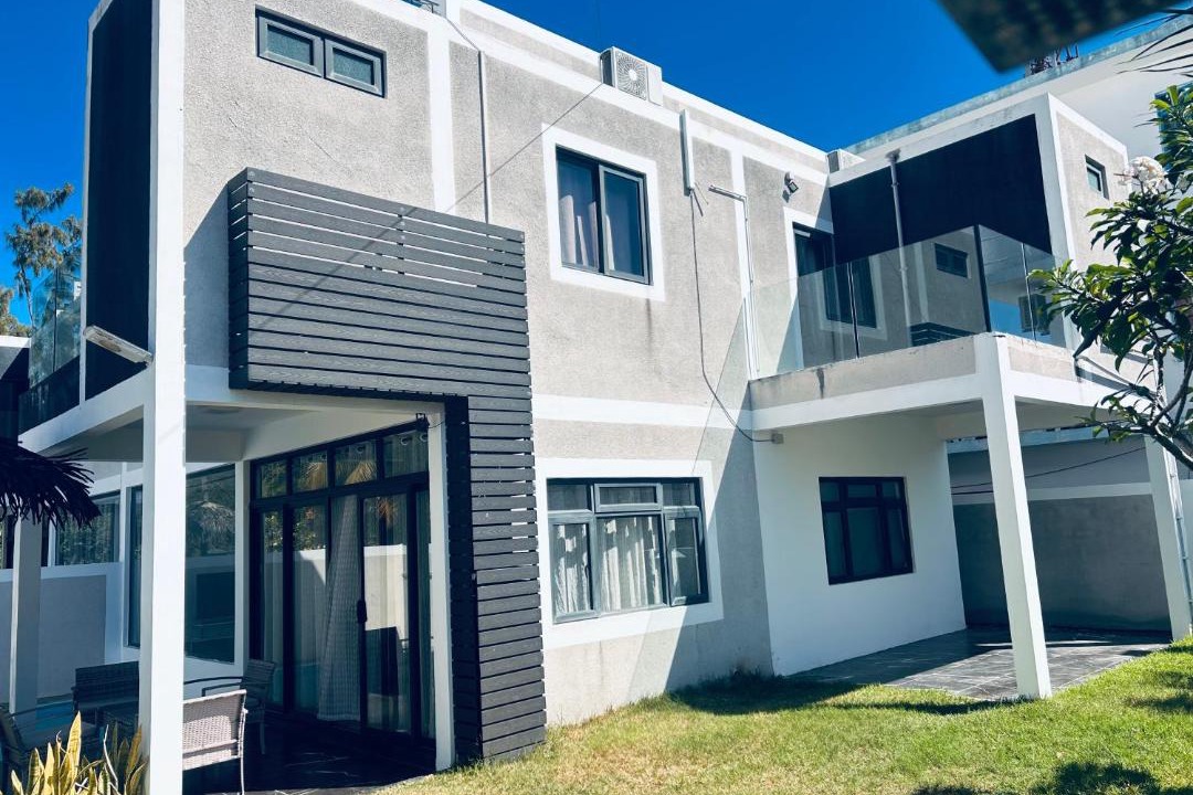 Mont Choisy Villa | Modern 3BR Villa with Pool and 3 Min to Beach