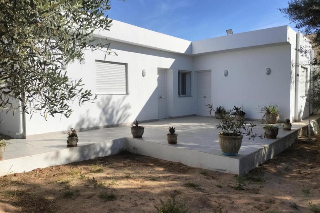 Sakiet Ezzit House | Maison calme avec jardin