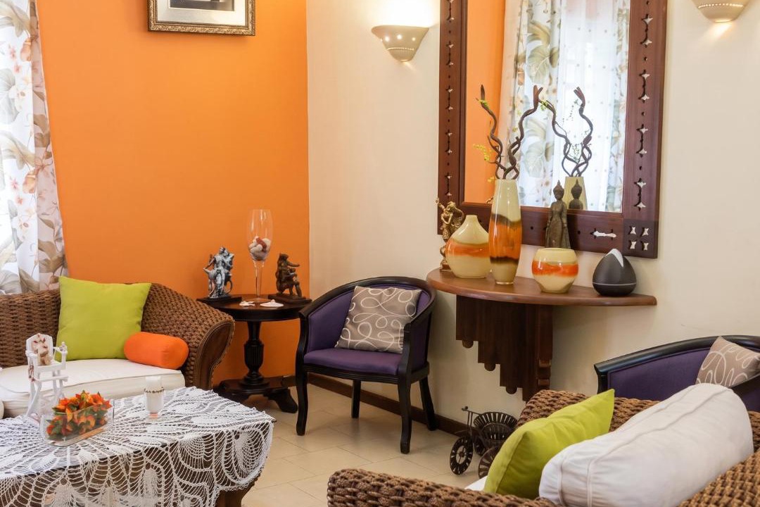 La Gaulette Villa | Welcoming villa with sea, mountain, and garden views