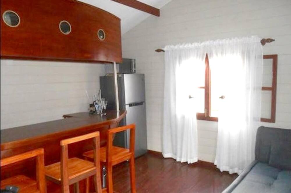 Photo of Livingroom in Albion