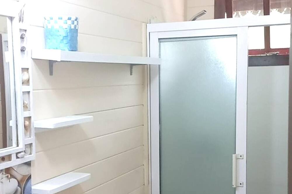 Photo of Bathroom in Albion