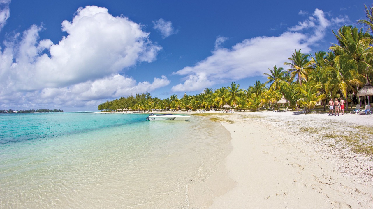 Photo of Others in Blue Bay