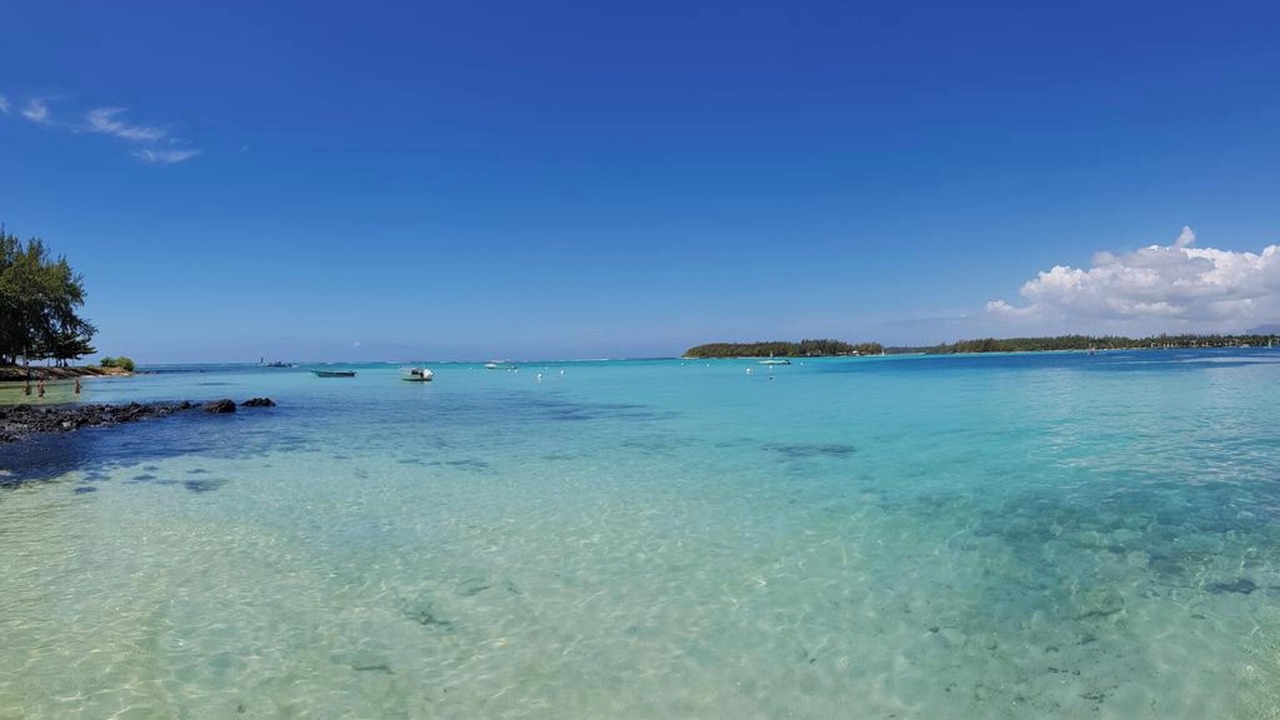 Photo of Others in Blue Bay