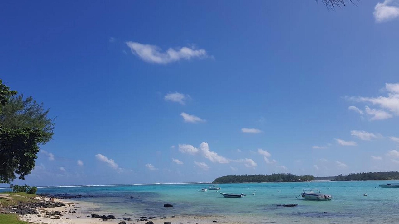 Photo of Others in Blue Bay