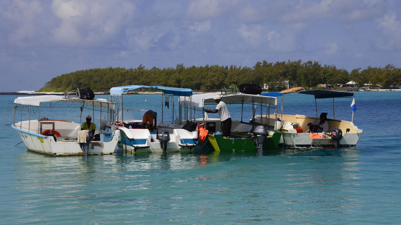 Photo of Others in Blue Bay