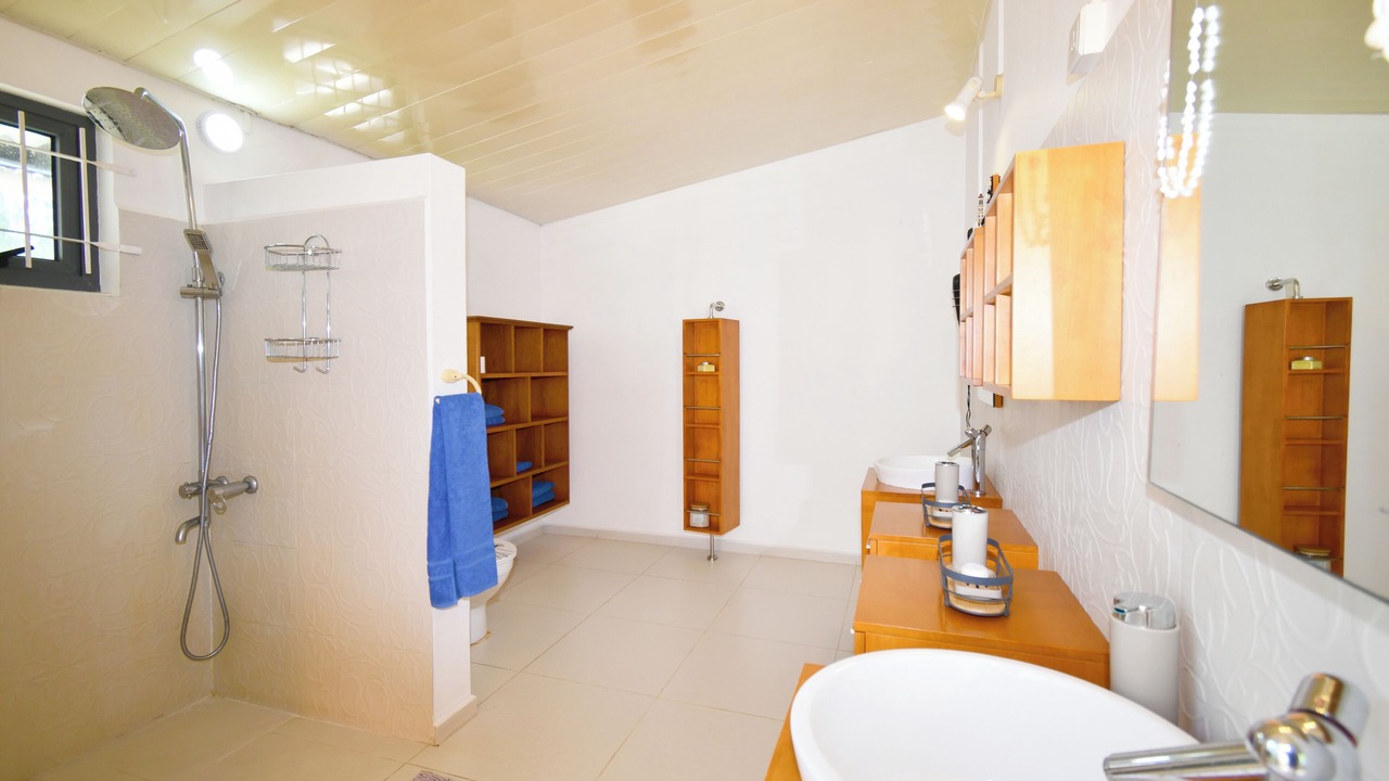 Photo of Bathroom in Surinam