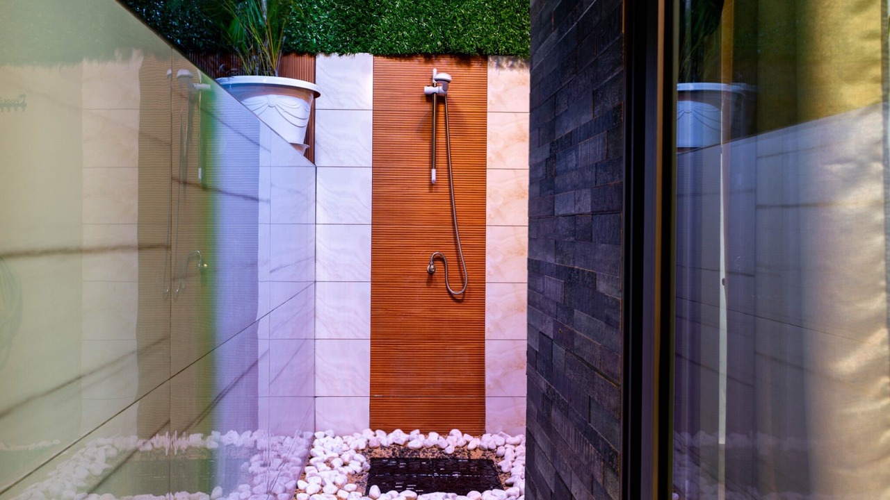 Photo of Bathroom in Albion