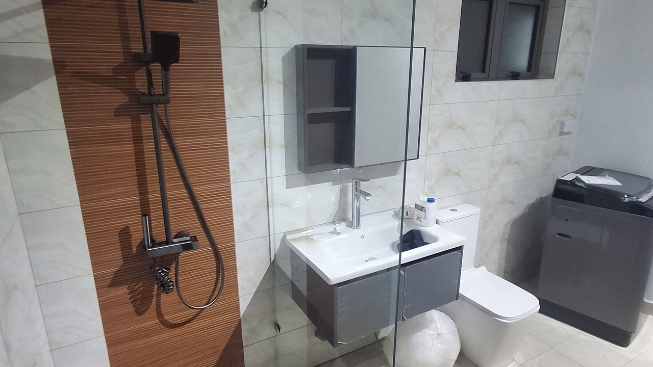 Photo of Bathroom in Albion