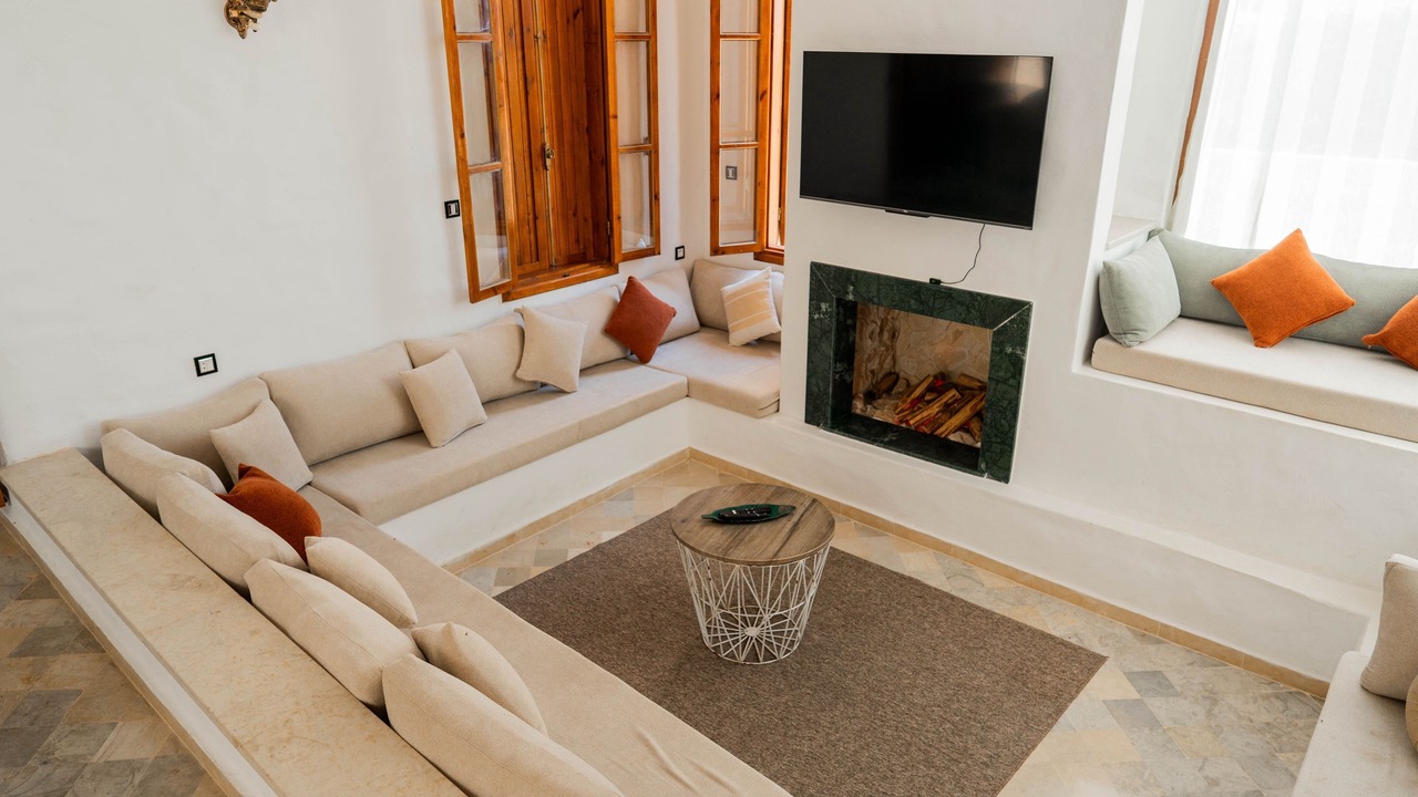 Photo of Livingroom in Aghir