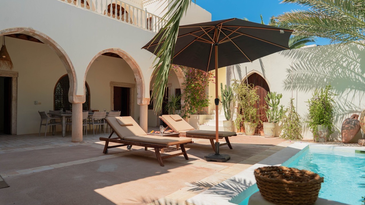 Photo of Outdoor in Erriadh