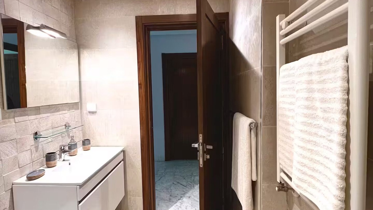 Photo of Bathroom in Jardins De Carthage