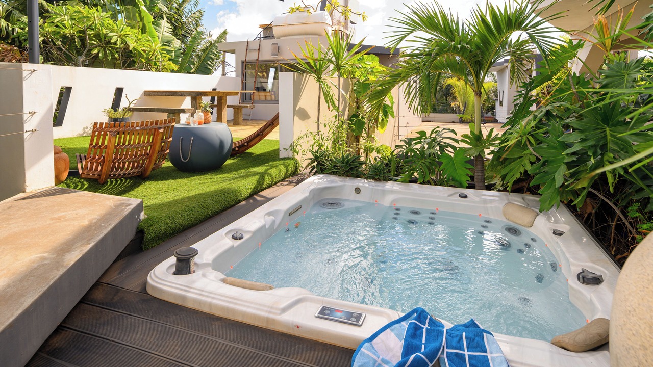 Photo of Patio Balcony in Pointe Aux Sables