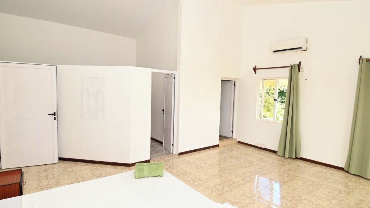 Photo of Bedroom in Pointe aux Canonniers