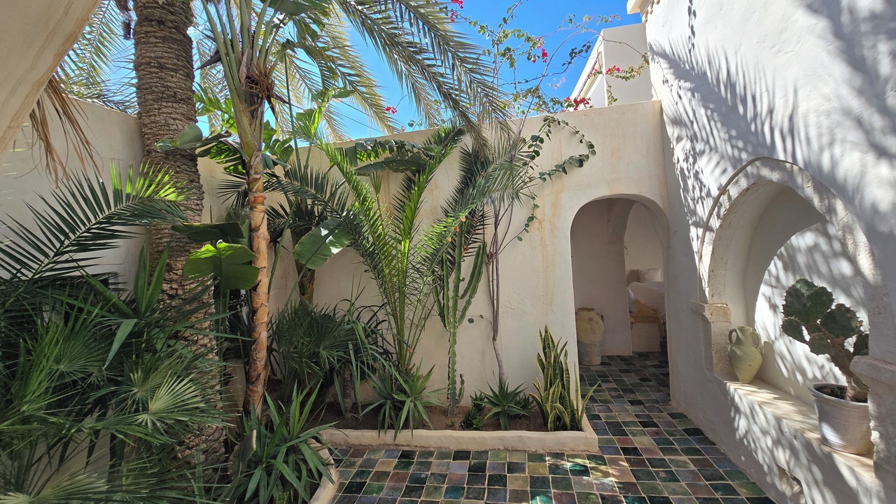 Photo of Outdoor in Erriadh