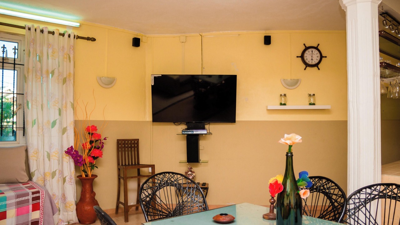 Photo of Livingroom in Pereybere