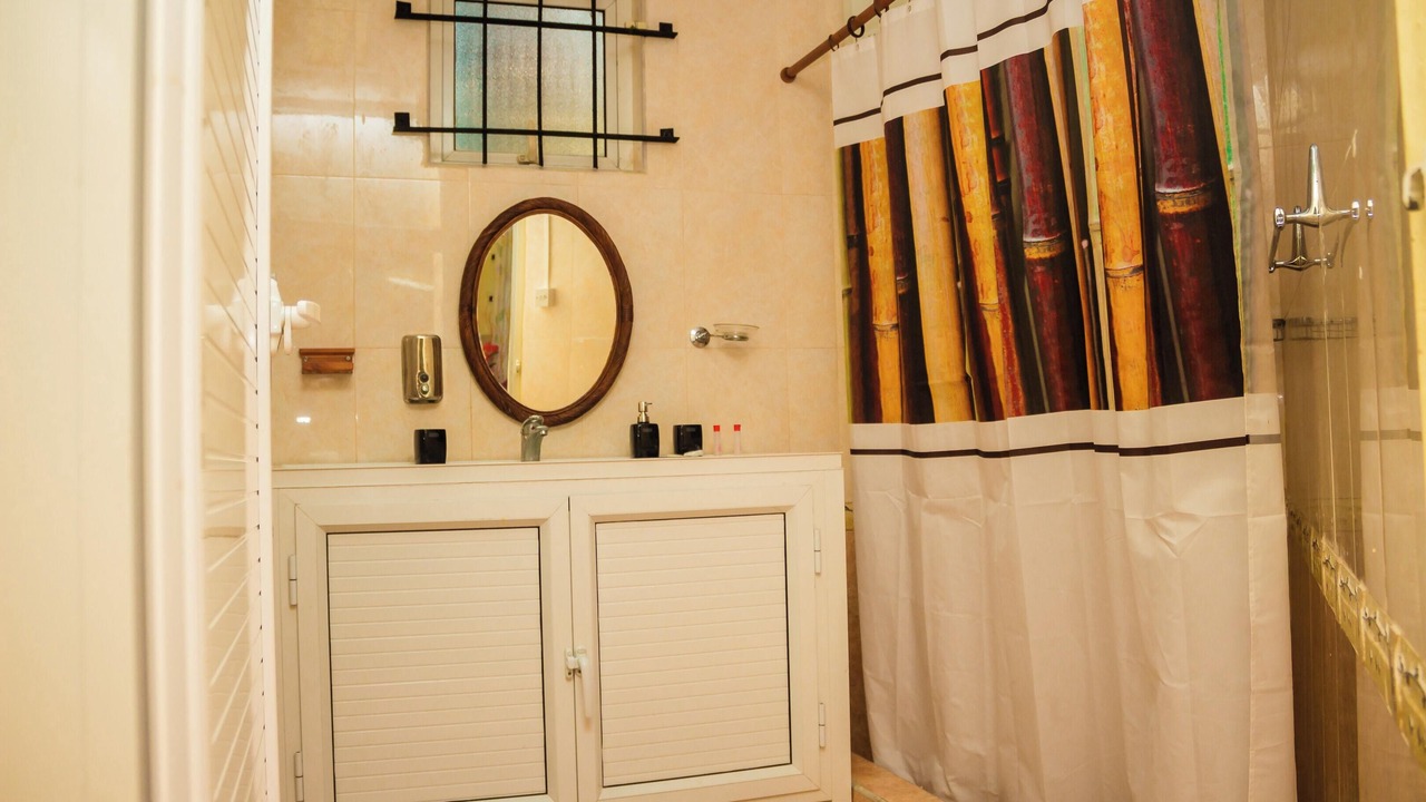 Photo of Bathroom in Pereybere